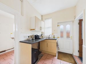 Kitchen- click for photo gallery